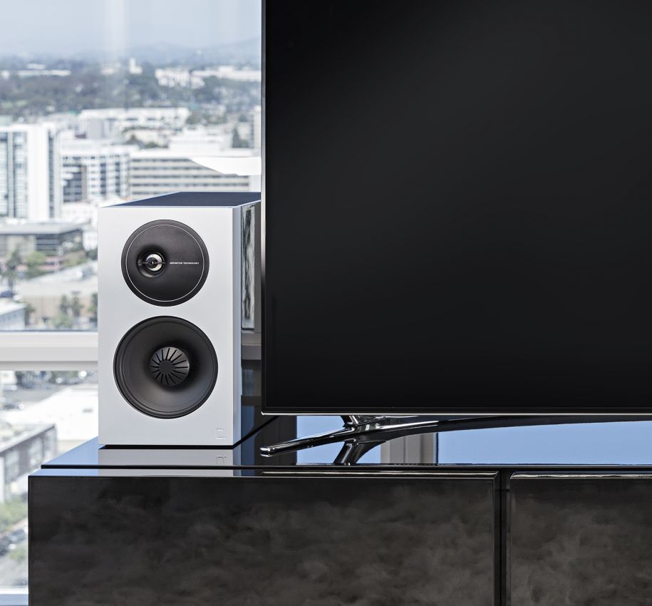 �������� �������� Definitive Technology Demand D11